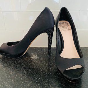 Vince Camuto Jeweled Heel Platform pumps sz 6